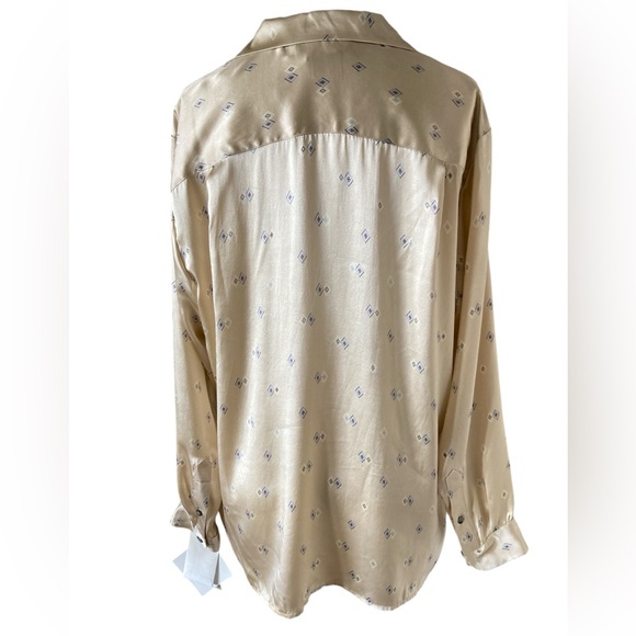 Evan Picone ‘Polar’ diamond patterned tan long-sleeved silk satin-feel top,Sz 12 - Picture 2 of 8